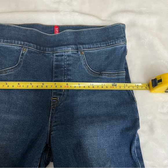 Spanx Distressed Ankle Skinny Jeans dark Wash size small raw hem shapewear - Picture 7 of 10